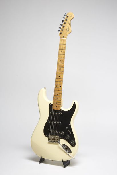 SQUIER BY FENDER- MADE IN JAPAN SQUIER BY FENDER- MADE IN JAPAN
Guitare électrique...