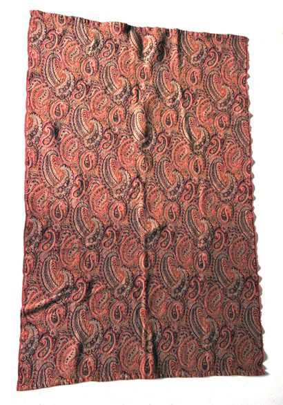 null ETOFFE

Lyonnais shawl with cashmere patterns.

Condition of use - L 1.48 x...