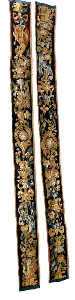 null WEAVING OF AUBUSSON

Set of two borders decorated with floral motifs, shades...