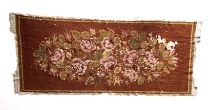 null BRODERIEAU POINT

Panel with brown background, decorated with a medallion animated...