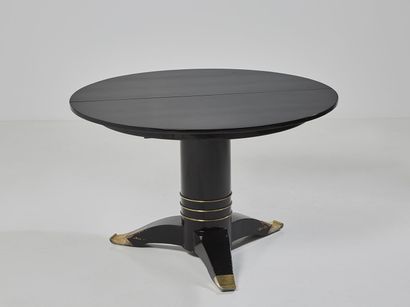 JULES LELEU (1883-1961) JULES LELEU (1883-1961)
Table de salle à manger en bois relaqué...