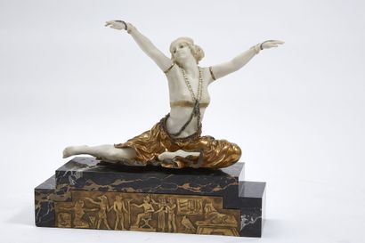 CLAIRE ROBERTINE JEANNE COLINET (1880-1950) CLAIRE ROBERTINE JEANNE COLINET (1880-1950)
"Dancer...