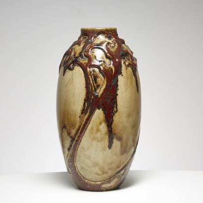 RAOUL LACHENAL (1885-1956) RAOUL LACHENAL (1885-1956)
Vase en grès à corps ovoïde...