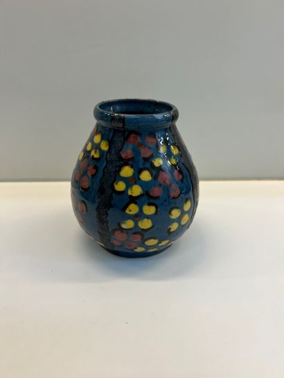 SAVOIE SAVOIE
Ovoid vase in glazed earth, stylized plant decoration, polychrome enamels...