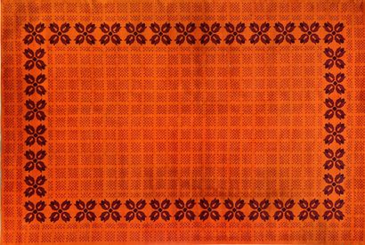ANNÉES 1970 ANNÉES 1970
Tapis en moquette à fond orange et motifs bruns, décor d'un...