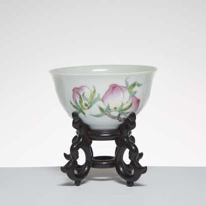 CHINE, ÉPOQUE DAOGUANG (1820-1850) CHINA, DAOGUANG PERIOD (1820-1850)
Famille rose...