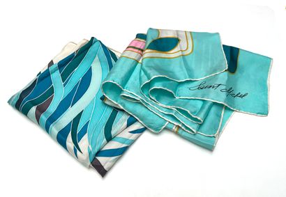 VINTAGE VINTAGE
Ensemble de 2 foulards de soie, tons turquoise et bleu canard