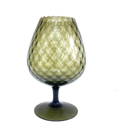 EMPOLI EMPOLI
Vase optique vintage en verre d'Empoli, vert olive 
H 31.5 cm