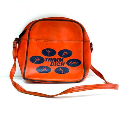 VINTAGE VINTAGE
Sac bandoulière orange et marine marqué «Trimm Dish» (Garde la forme)
L...