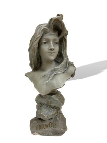 null Ecole Française. XIXème siècle

Edelweiss

Sculpture en plâtre à patine grise

H....