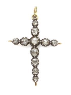 null Pendentif en argent 800 doublé or 750 millièmes, stylisant une croix dévote...