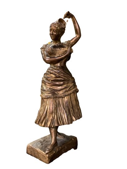 null Peploe BROWN (Xxème siècle)

La danseuse de flamenco

Sculpture en bronze doré...