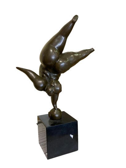 null Milo (né en 1955)
L'acrobate
Sculpture en bronze. Signé. Cachet de fondeur JB
Sur...