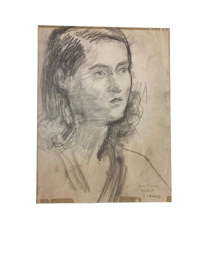 null René THOMSEN (1897-1976)
Portrait
Fusain. Signé et daté 33 en bas à droite
31x24...