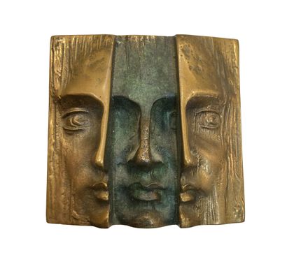 null René BERTHET (né en 1941)
Visages
Sculpture en bronze. Signé, numérotée 5/40
8x8...