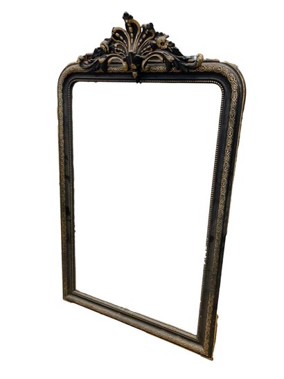 null Miroir en bois et stuc doré et noirci à décors de palmettes
XIXème siècle
H....