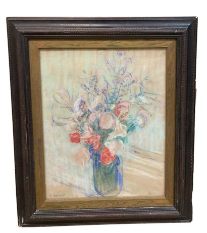 null Madeleine TEROUANNE (XIX-XX)
Bouquet de fleurs sur un entablement
Pastel sur...
