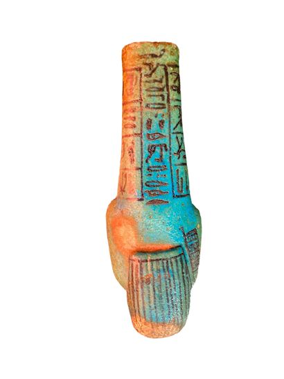 null Ouschebti momiforme inscrit en caractères hiéroglyphiques peints sur quatre...