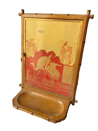 null Miroir de table en bois imitant le bambou à décors de reproductions de laque
H....
