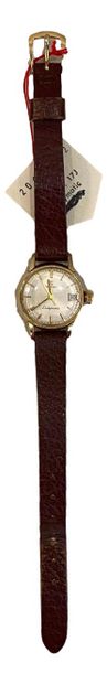 null OMEGA
Ladymatic" ladies' watch in 14k yellow gold 
Pb: 14gr