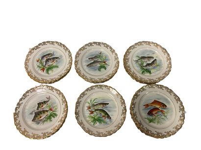 null LIMOGES, Emaux de Limoges made in Berry Fish service
Fish service in white porcelain...