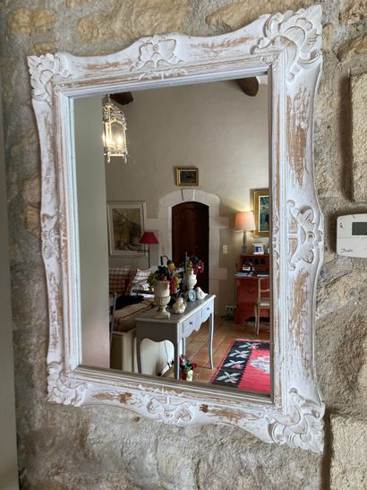 null Miroir à décors ajourés et chevet en bois rechampi blanc
90x69 cm (miroir)
H....