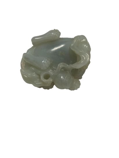 null China. Early 20th century
Buddhist lion
Jade carving
8x6 cm
Appraised by Ansas...