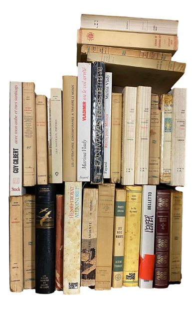 null Set of modern paperback books including: Michel HEBERT, Tarascon au XIVe siècle...