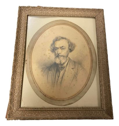 null 20th century French school. Portrait of a man 
Pencil on paper 
Illegible signature...
