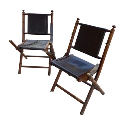 Suite de chaises coloniales en bois et cuir...