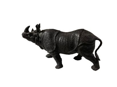 null Ecole Française. Xxème siècle
Rhinocéros
Sculpture en bronze à patiné brune...