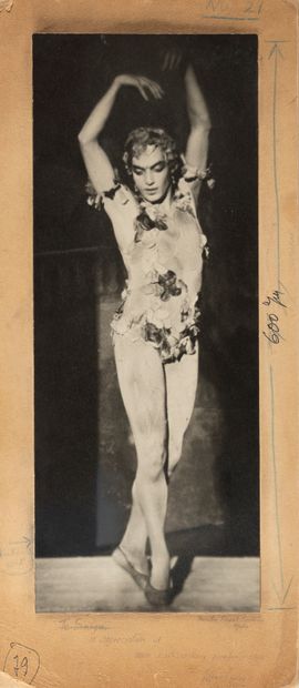 Lionel LUNN (?-1977) Lionel LUNN (?-1977)



Serge Lifar in The Spectre of the Rose,



Sydney,...