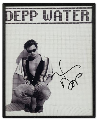 null Johnny DEPP (1963)
Autographe sur photographie
25x20 cm
