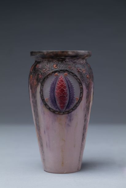  Gabriel ARGY-ROUSSEAU (1885-1953). 
Vase modèle 