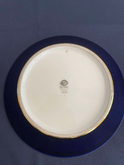 null NATIONAL MANUFACTURE OF SEVRES : 

Cup litron and its saucer out of porcelain...