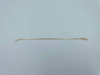 null Small bracelet in 18K yellow gold (750). 

L. 17,5 cm, Weight : 2,5 g appro...