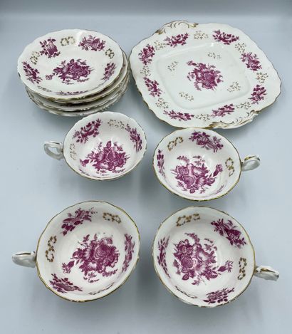 null Set of 4 cups, 5 saucers and a cake dish in English porcelain (missing gilding...
