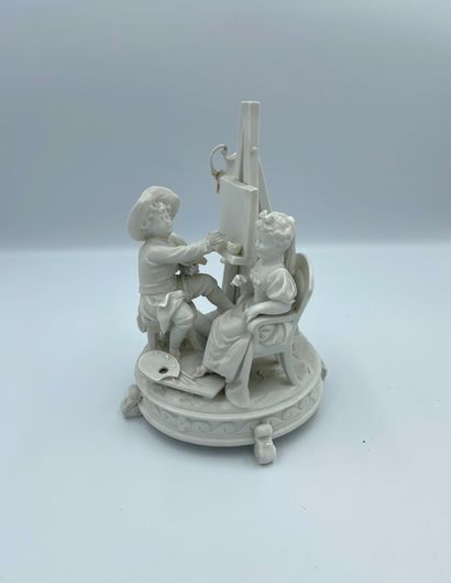 null Cookie with two children playing the painter and his model. 

H. 17 cm 

(accidents...