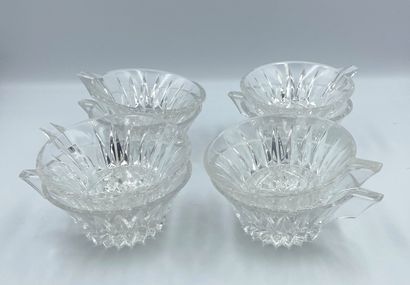 null Suite of eight cups in cut crystal