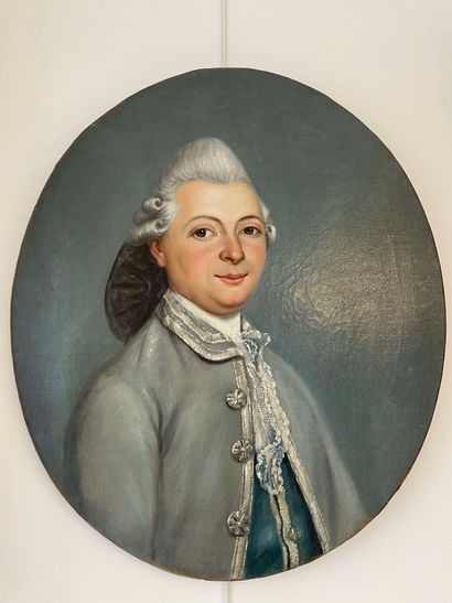 null Ecole française, XVIIIe siècle : 

Portrait d'un jeune élégant. 

Huile sur...