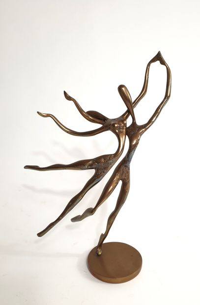 null Yves LOHE (b. 1947) : 
Couple of dancers
Bronze proof, cast in a golden-brown...