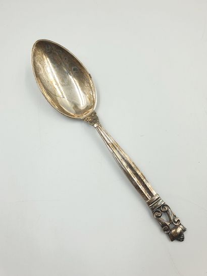 null Georg JENSEN, 800‰ silver spoon, arcon pattern
Marked 
Weight: 44 g. approx...