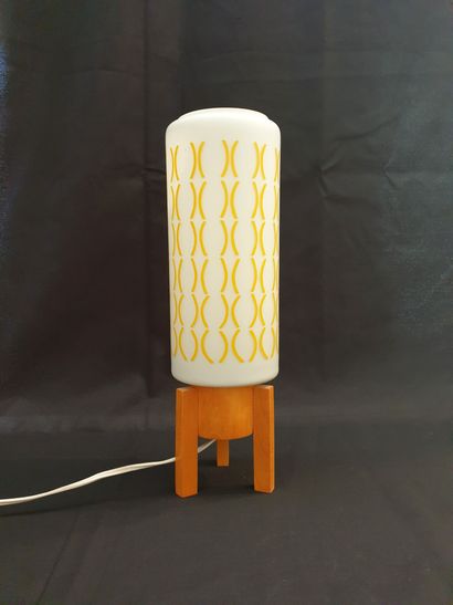 null Spootnik" tripod table lamp in natural wood and opaline glass with geometric...