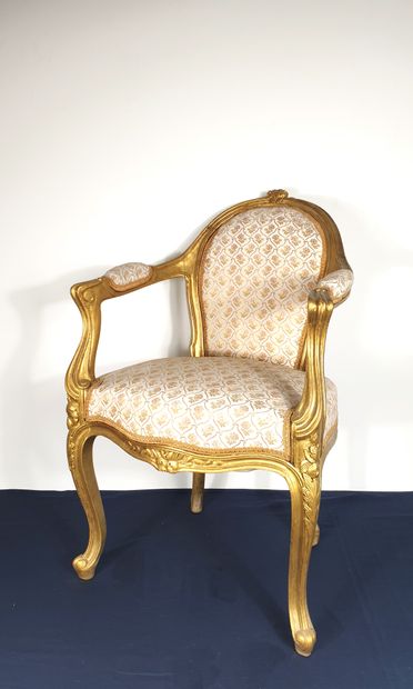 null Pair of cabriolet armchairs in molded, carved and gilded wood
Louis XV style,...