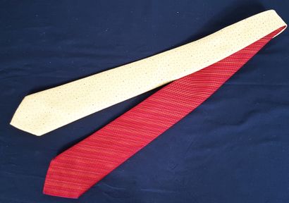 null HERMES, set of two silk ties