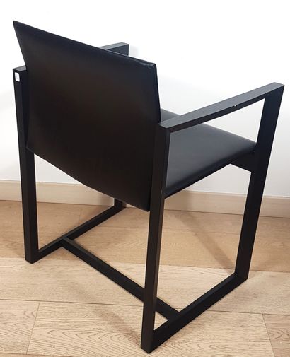null Armchair, black lacquered wood structure, black leather seat and backrest
Contemporary...