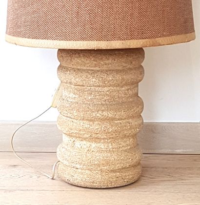 null Large living room lamp in beige reconstituted stone 
Work from the 70's
H. 37...