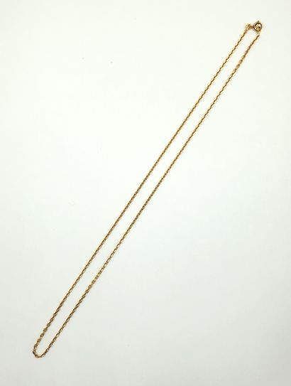 null 18k (750 ) yellow gold chain with forçat links.
Weight: 7.88 g. approx.
L. 53.5...
