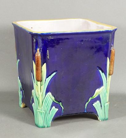 MINTON Cache pot en céramique émaillée à décor de roseaux H 25 cm.