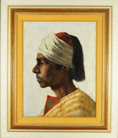 Ecole XXème Portrait orientaliste. Huile sur toile 42 x 33 cm